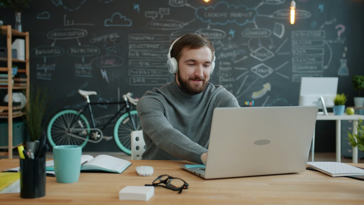 How Tracking Daily Progress Transforms Habit Building and Personal Goals